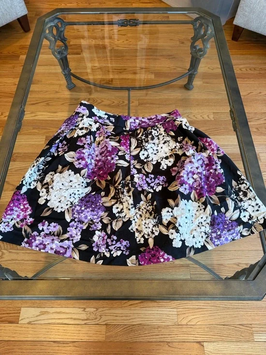White House Black Market Black Skirt with Purple & White Floral Print - Picture 2 of 3